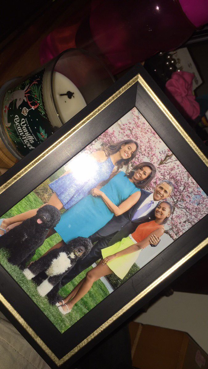 aletedu2's tweet photo. greatest of all time, i have them framed in my room &amp; living room @mrsking209 #crying 😭😭 https://t.co/9Qqb4Abi6F