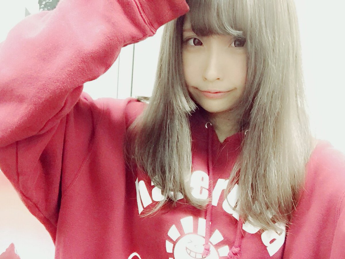 ট ইট র けーちん 今日は晴れる屋にいたよー この間のプレリで使ったカード 霊気紛争の発売日だったのです お話ししてくれた人 ありがとうございました 晴れる屋パーカー着てみた どう