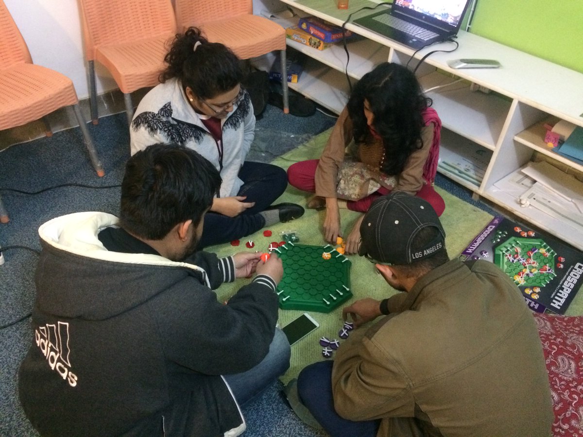 WoodstockPro's tweet photo. RT Sadia_Bashir1: Pre globalgamejam Fun!! #GGJ17 #GGJ17PGA #GameDev #indieDev #fifa #crosspath https://t.co/5JWiQoupyD