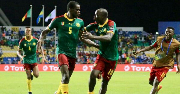 Menodjiangela's tweet photo. #CAN2017 
Le Cameroun est en tête de son poule avec 4 points d'avance grâce à son dernier match contre la Guinée par 2-1. @Baba_WAME https://t.co/aQNZAO59MZ