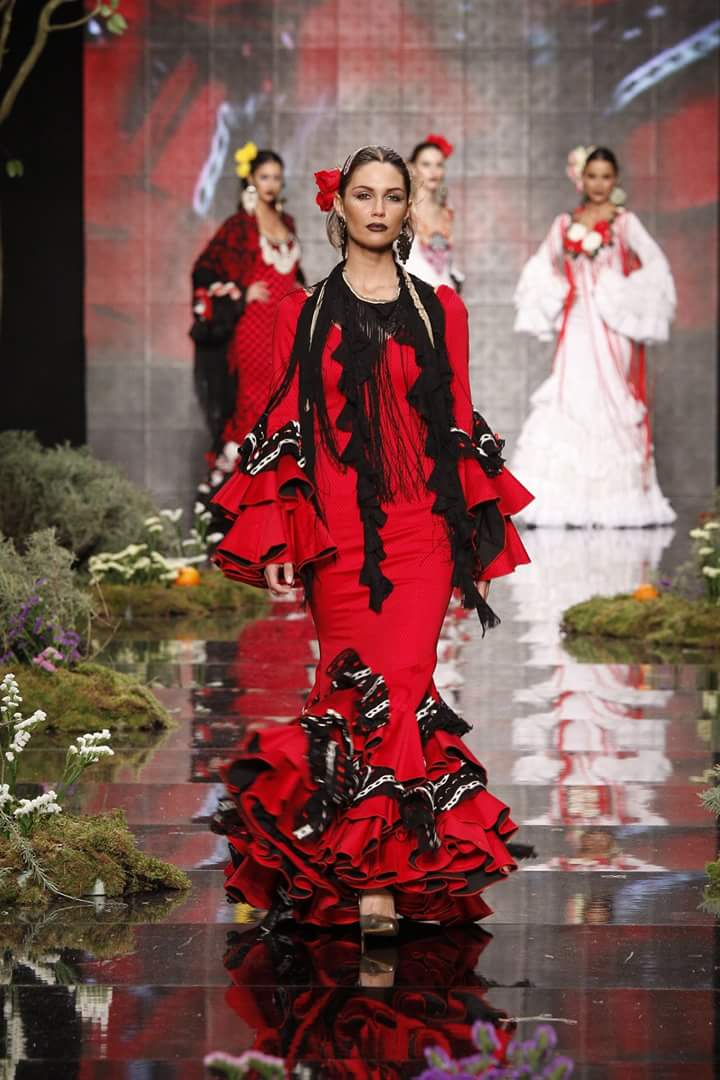 simofsevilla's tweet photo. Quedan 13 días para #Simof2014 y este año regresará @Auroragavino @fibesevilla Entradas: https://t.co/X888O2E0bt #modaflamenca #modadelsur https://t.co/1E1mF6bGCX