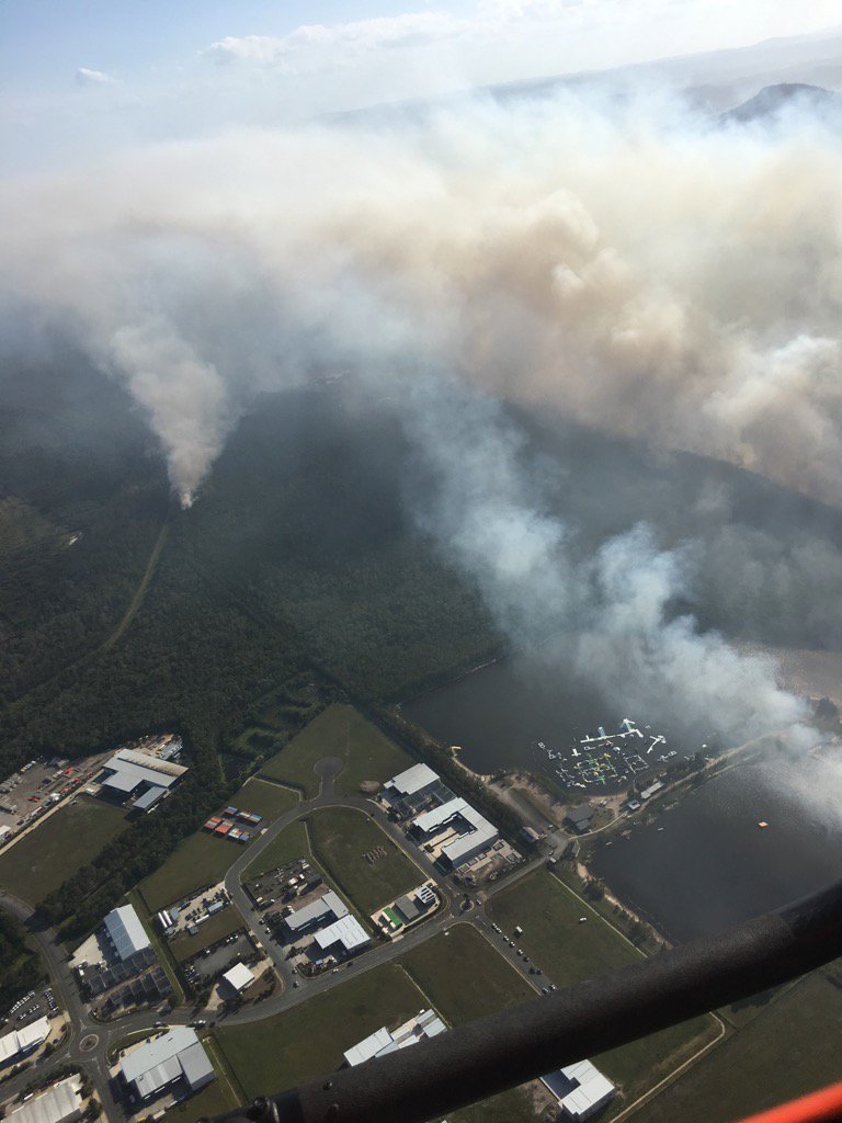 Coolum fire 🔥🚒🚒🚒🚁 #coolumfire #chopperview @RadioHot91 <a href="/RadioZincSC/">RadioZincSC</a>