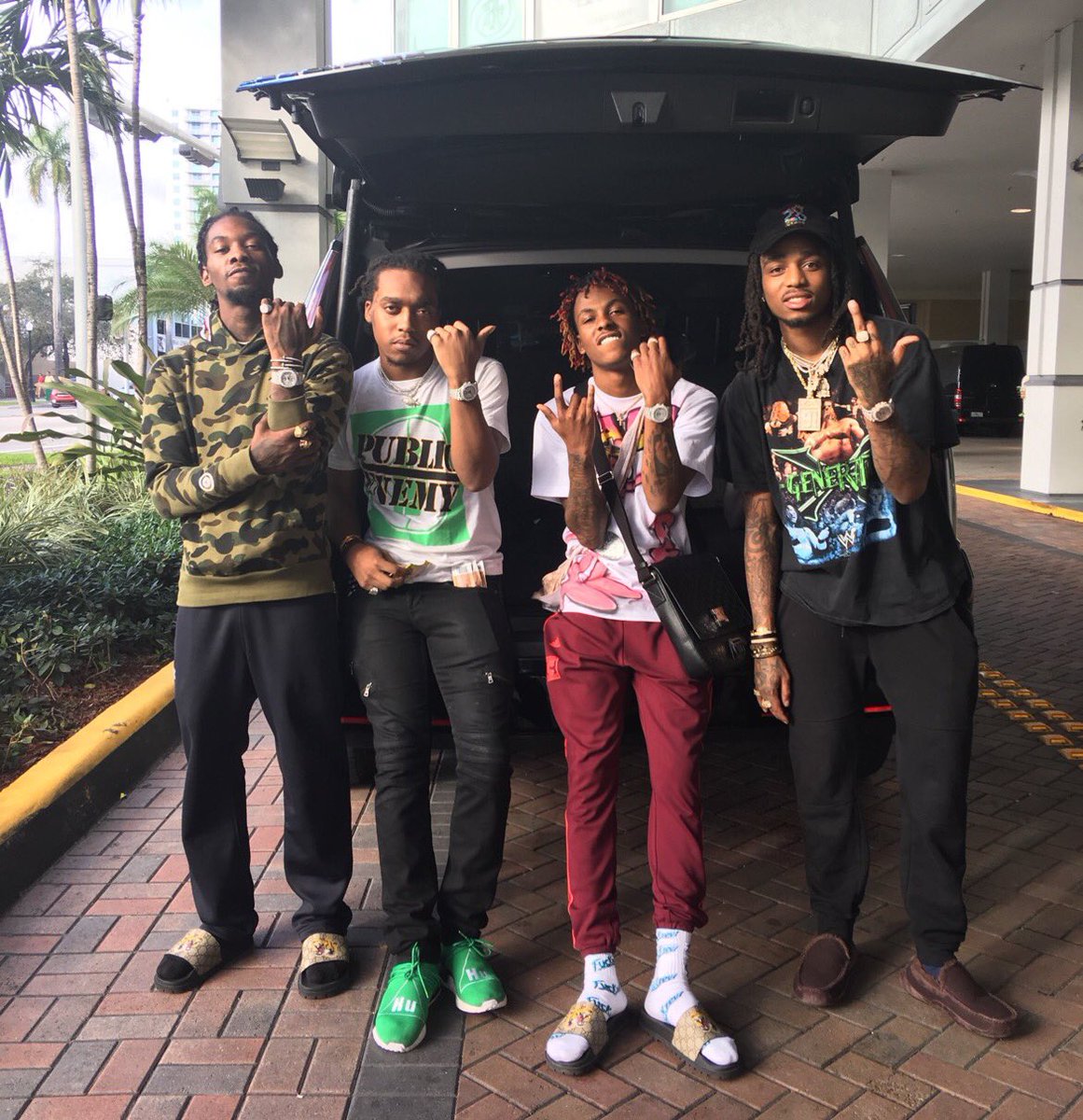 QU4V0's tweet photo. Squad goals ⚡️ https://t.co/keq3LBM4xg