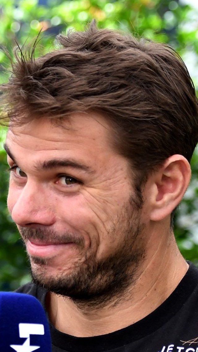 TrollandGarros's tweet photo. @BlueIsAColor_ and yet he keeps crawling back... #DickTooGood https://t.co/bCUOu3uHVN