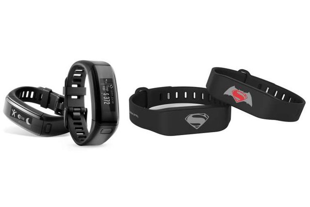 priyageorge's tweet photo. .@Frost_Sullivan's @Cris7ran with @STcom on #ezlink compatible #fitness trackers by #garmin, #watchdata, #wearables https://t.co/tcjpGzh0SS https://t.co/5QEKh5cJoh