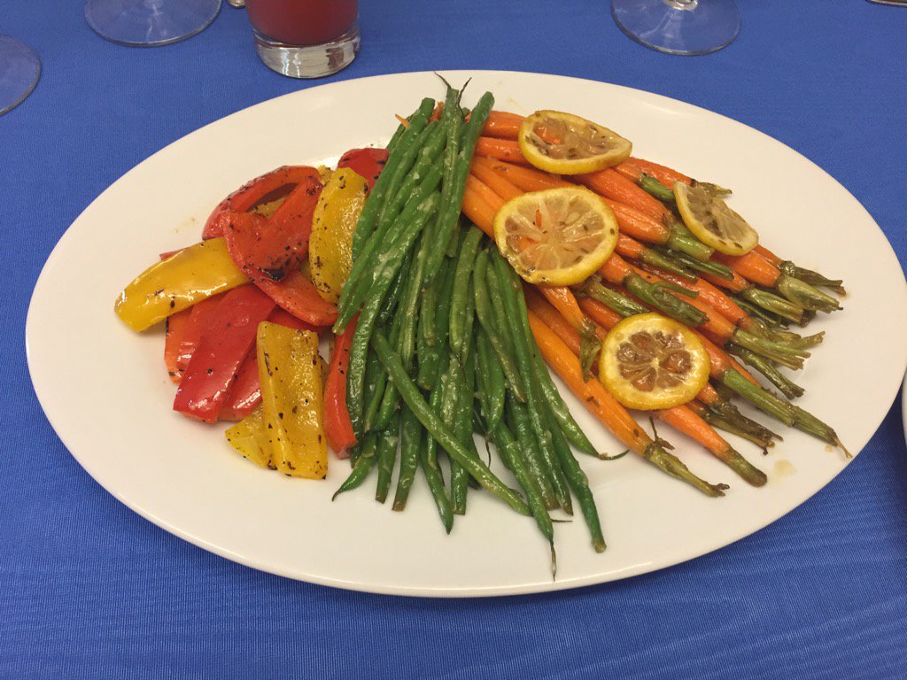 DrMayaAdam's tweet photo. The colors of love. Try a roasted winter veggie platter instead of salad tomorrow night. #comfortfood https://t.co/j41bOthFoH