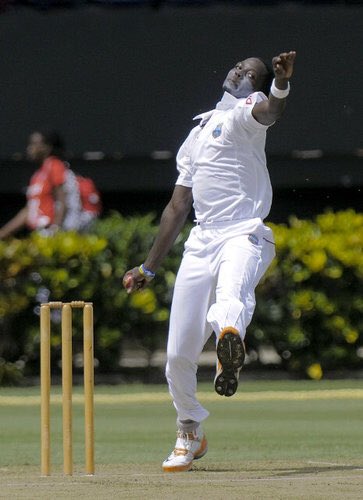 AceAshwell's tweet photo. @KevinMcC61 will return to @DunstallCC for summer 2017 after signing over Christmas . 
https://t.co/WWaWt08AFt https://t.co/bRxUTT6RH8