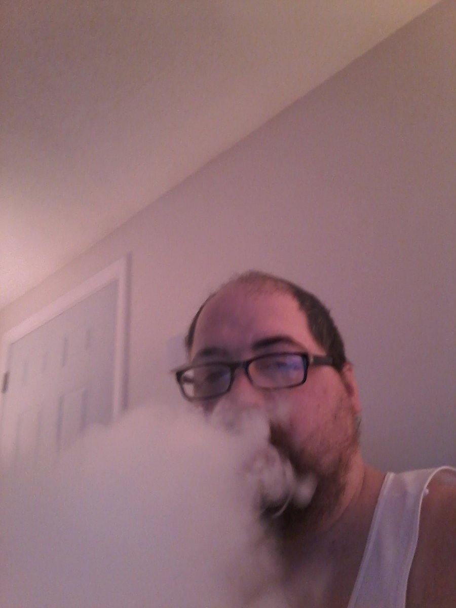 vaping_brizzle's tweet photo. vaping sesh before bed. #vaping #gotcookies #fatkidejuice #blowing clouds #vapeon #vapesession #vapingsaveslives #KCVO https://t.co/nHVqUbCkCu