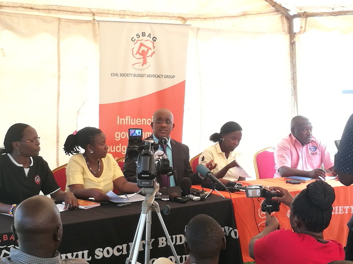 CSBAGUGANDA's tweet photo. The unprecedented 30 trillion budget is heavily dependent on internal borrowing so we urge citizens to pay taxes #TaxMPs #UGBUDGET17 https://t.co/IpBKeTriRk