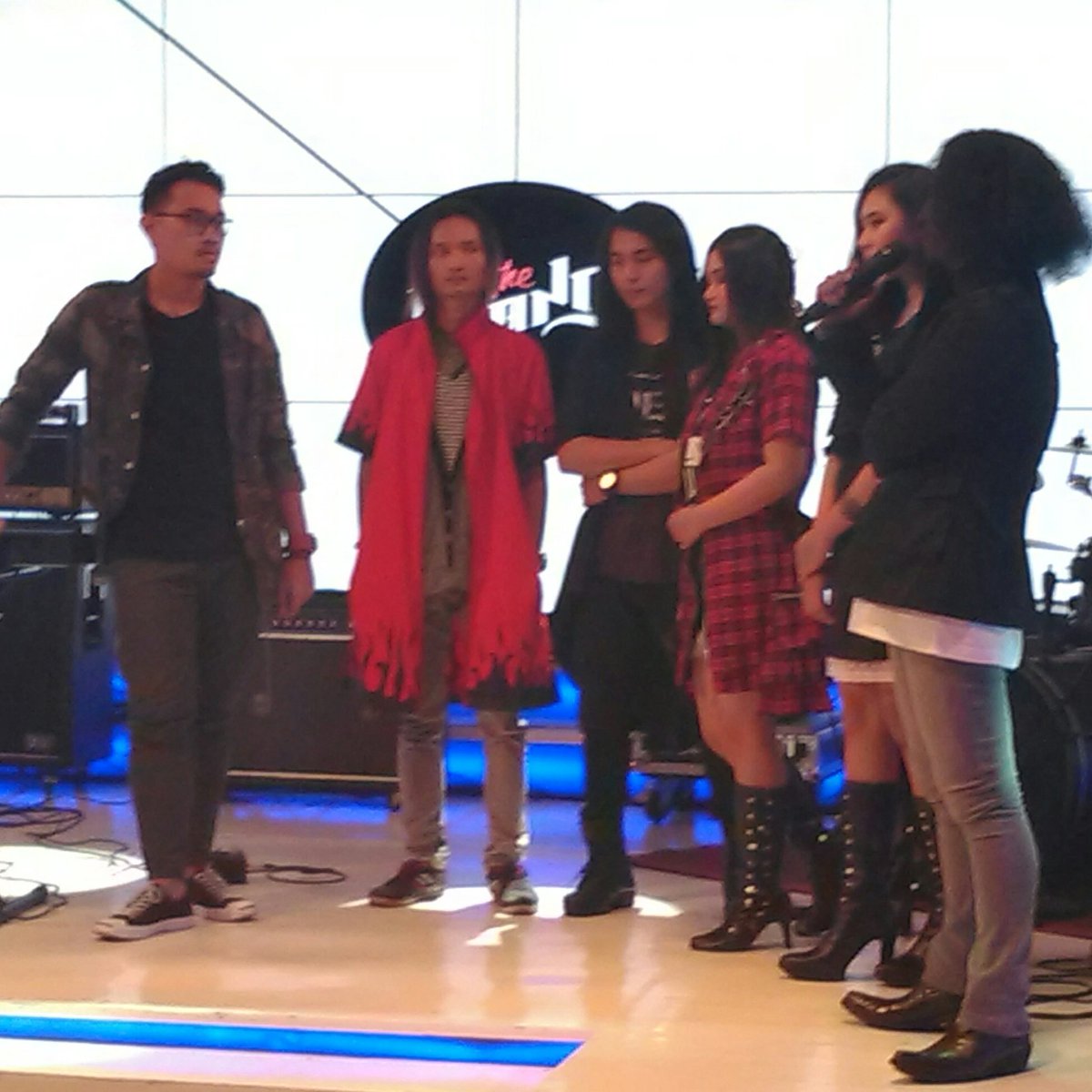 #FotoProfilBaru
Tapping #TheBandSBOtv 
Nantikan didepan layar tv kalian, tunggu update nya ya guys #GothSpirit