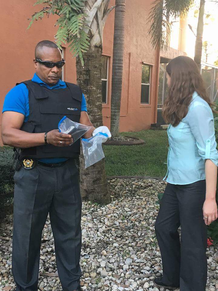 ElizabethRobis6's tweet photo. "Unappreciated love" movie.  #SetLife #lightscameraaction #ComingSoon #southflorida https://t.co/4jq8ltBUGj