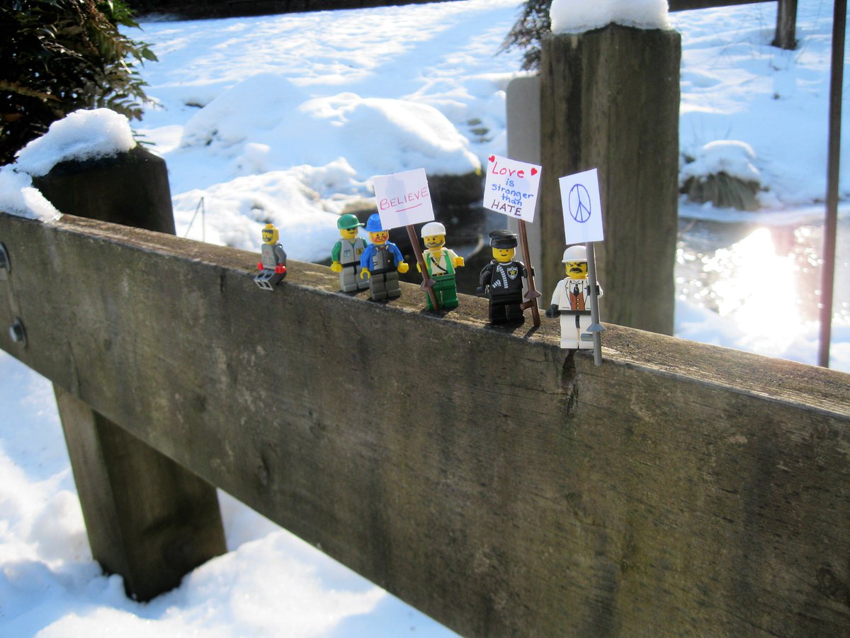 VillageSurrey's tweet photo. Tread carefully! #BridgeNotWalls #BearCreekPark #ThisisSurrey Virtual March https://t.co/quIE1WGTeI https://t.co/bMczxRyaKS