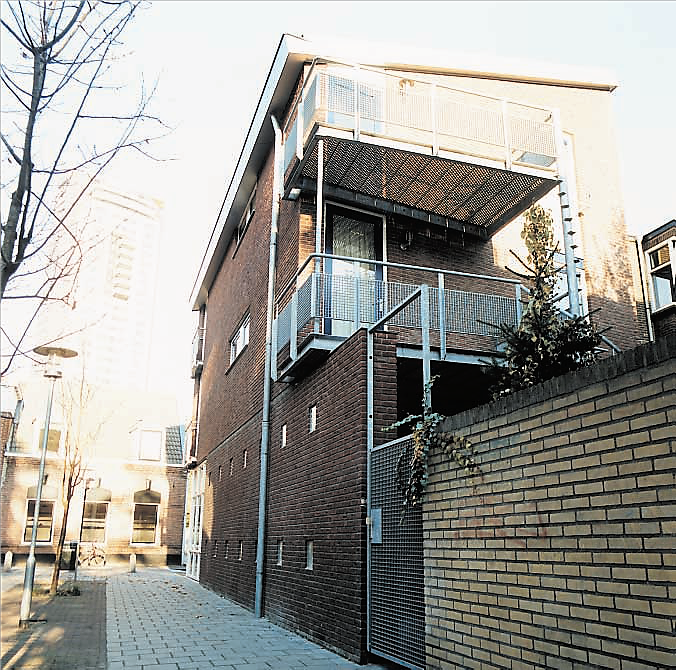 JanJTimmers's tweet photo. Ingericht appartement 75 m2 hartje Eindhoven 1e verdieping hal woonkamer 25m2 slaapkamer 25m2 keuken badkamer balkon €900/mnd excl. gwe https://t.co/EuaokZTzLT