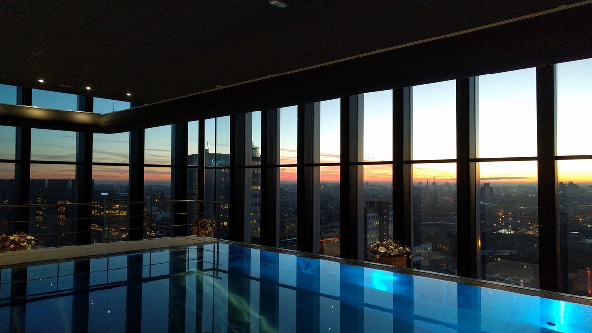 yyhhccc's tweet photo. The right way to wake up with the city. https://t.co/XgwoPYloNX