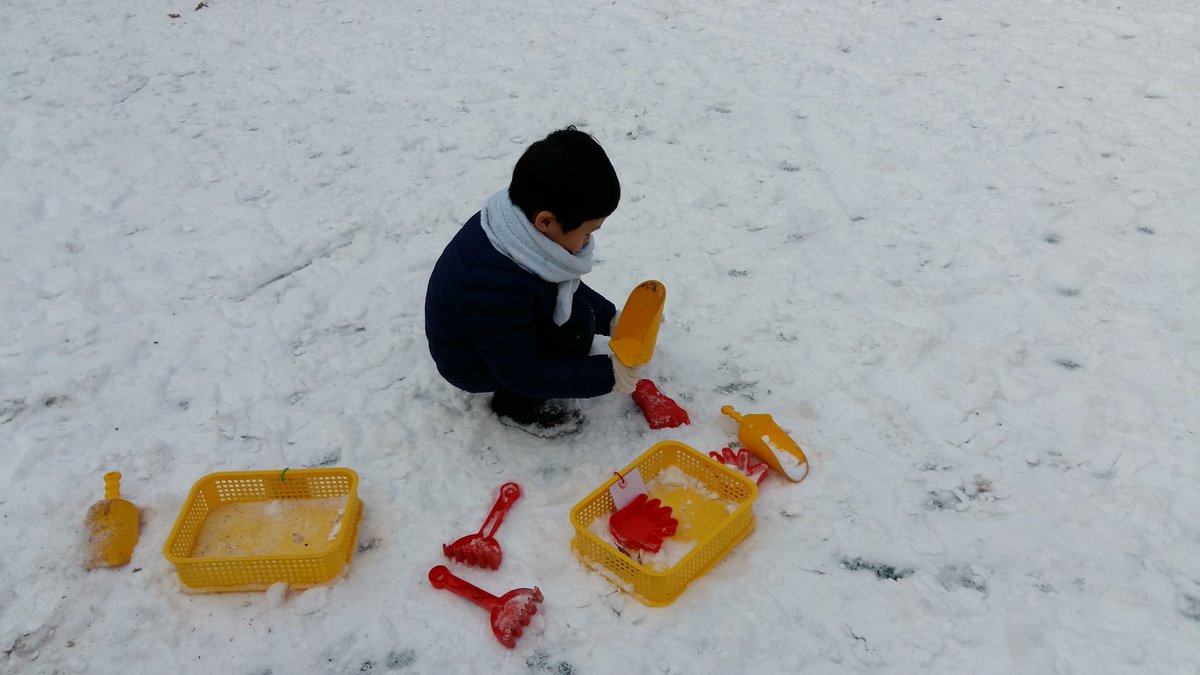 이  아이는   무슨   생각을  할까요?