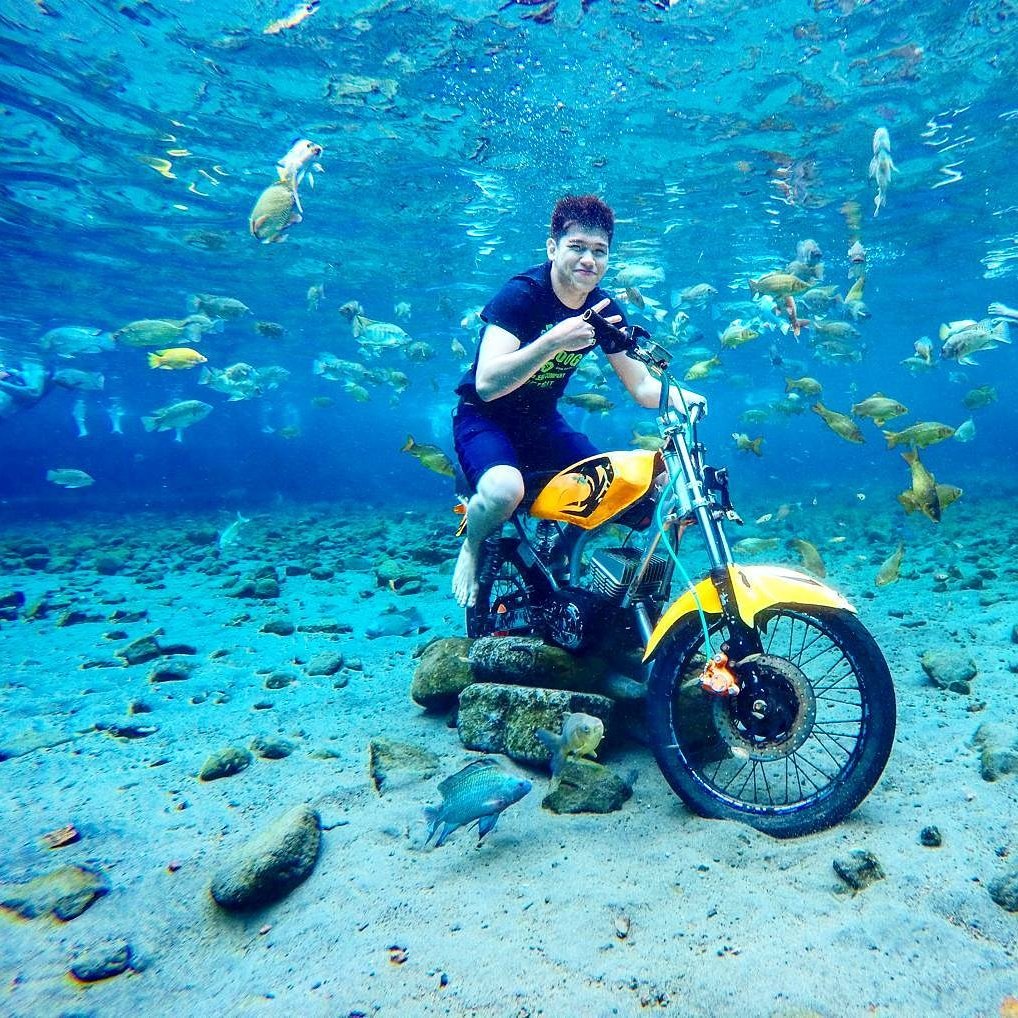 Om underwater om 😆😆
Umbul Ponggok Memang Ramah Pelayanannya,Keren Juga Pesonanya😎 #kapankesini #ke #umbulponggok #klaten #underwater