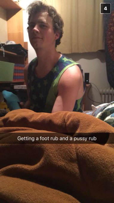 I keep my queen happy 😈 https://t.co/O52OsS8kAy<a href="/tag/newavi"class="tags"><span>#newavi</span></a>