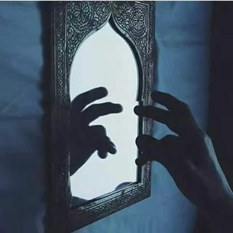 -
• عِبارة مُريحة ؛
"إن الله لا يَنسى قلبًا لجأ إليه".!💭💙