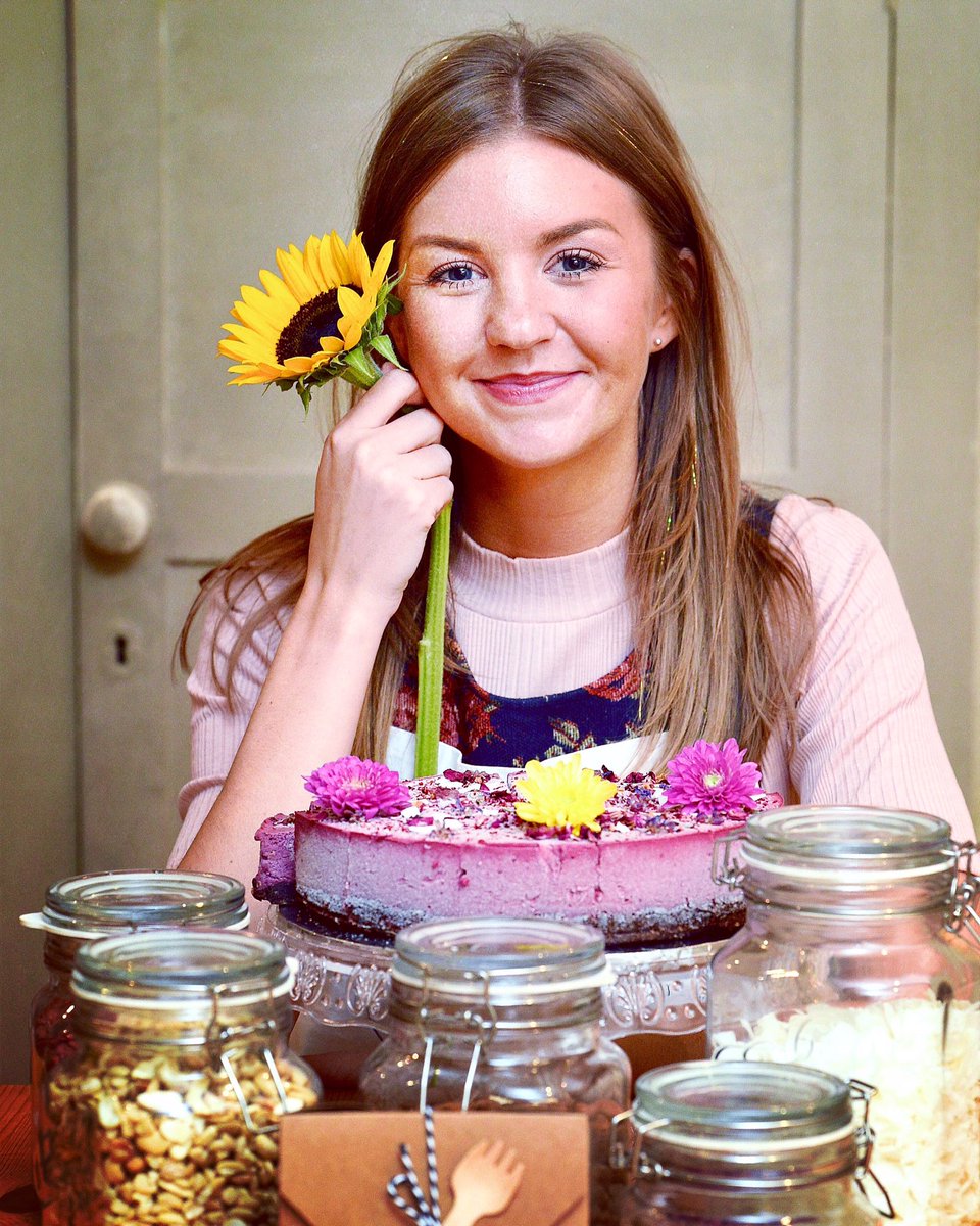 RAWNCHY1's tweet photo. Press shoot! #vegan #cakes #desseets #raw #healthy #glasgow #scottish #glasvegans #veganuary #goodfood #foodie #bespoke #catering #supplier https://t.co/CPpO8fKK45