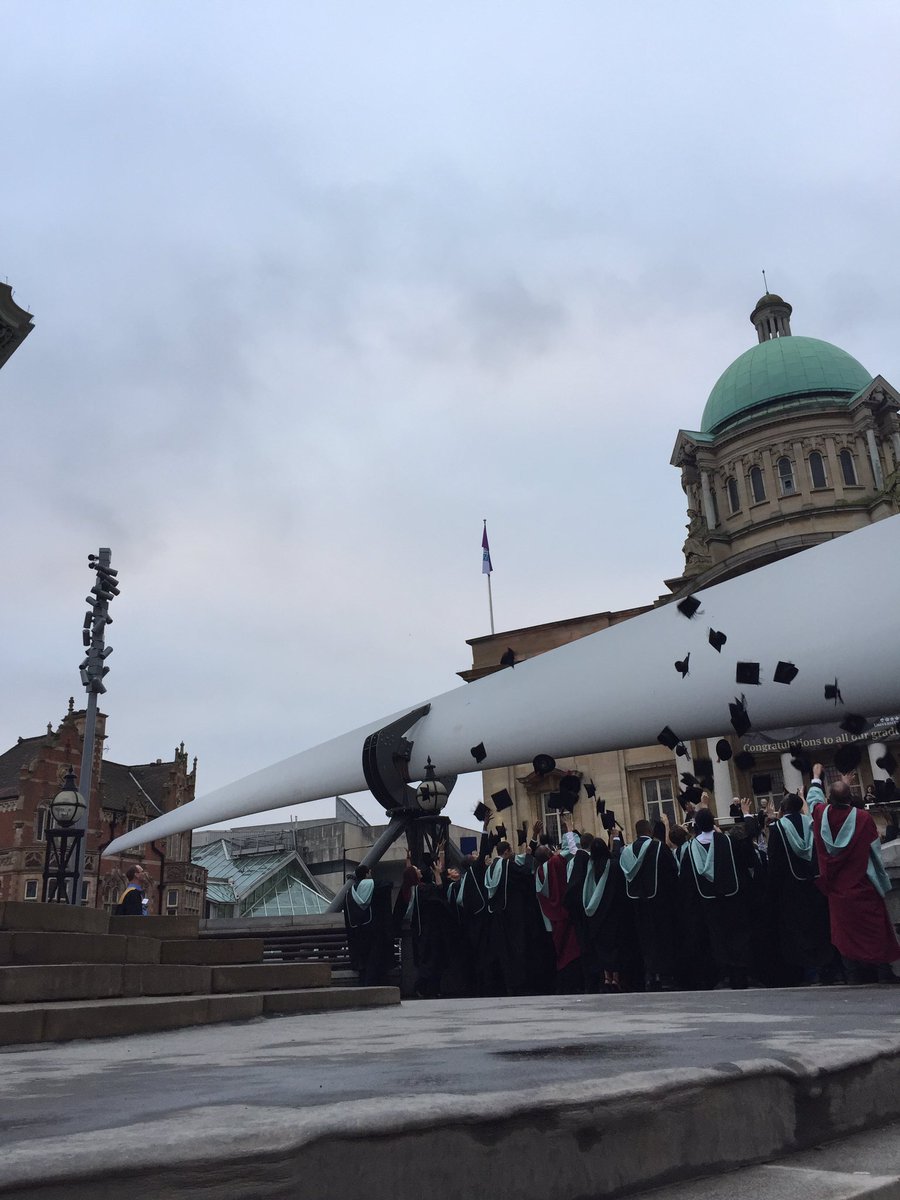 CityHallHull's tweet photo. Yesterday's graduation ceremonies at City Hall in today's @hulldailymail Welcome to all celebrating today @UniOfHull https://t.co/sLoCTuY0kq https://t.co/syT0H9FMCb