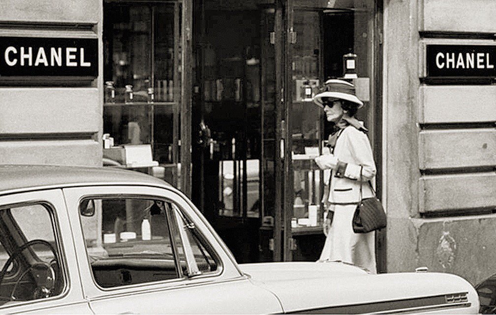 mireiatomass's tweet photo. Para triunfar hay que ser diferente. #modabsm #cocochanel @CHANEL https://t.co/eQwXQJusc3