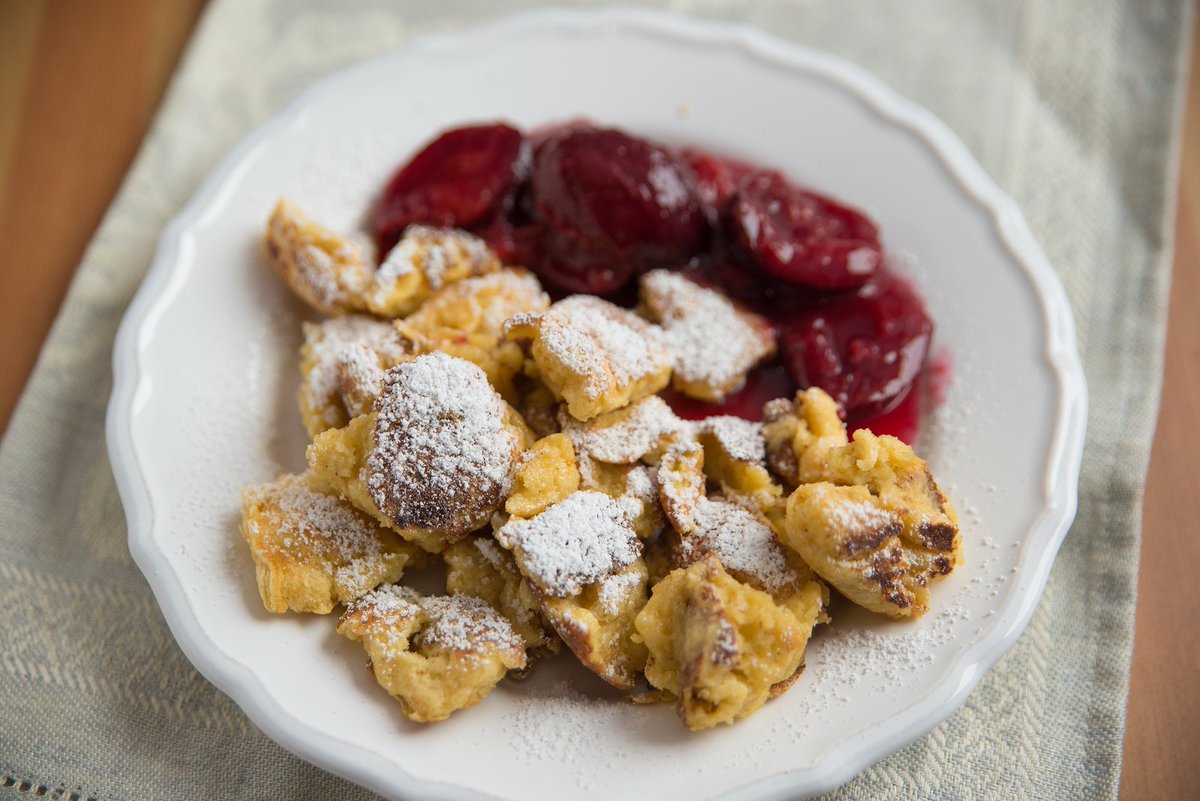stayspicedcom's tweet image. Neu am #SPICEblog – #Kaiserschmarrn &amp;amp; #Zwetschgenröster #Rezept ➡️  bit.ly/2k0ao9s
#stayspiced #lecker #dessert #spiceworld #sweet