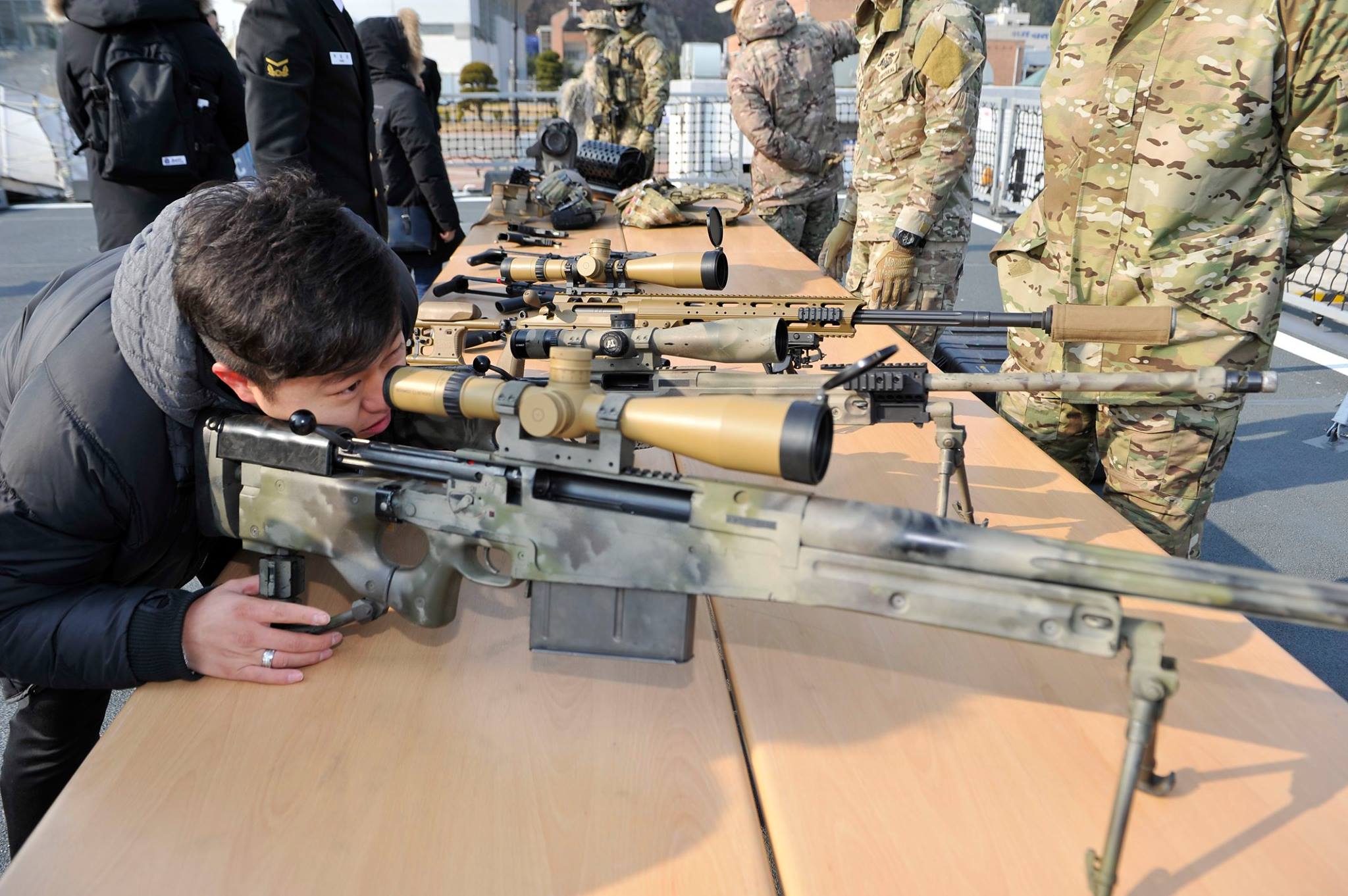 Southwood T Co Yf68rnuqxh 韓国でアキュラシー インターナショナルのaw50という超でかい狙撃銃が使われていることをはじめて知りました T Co Wuj1isvem7 Twitter