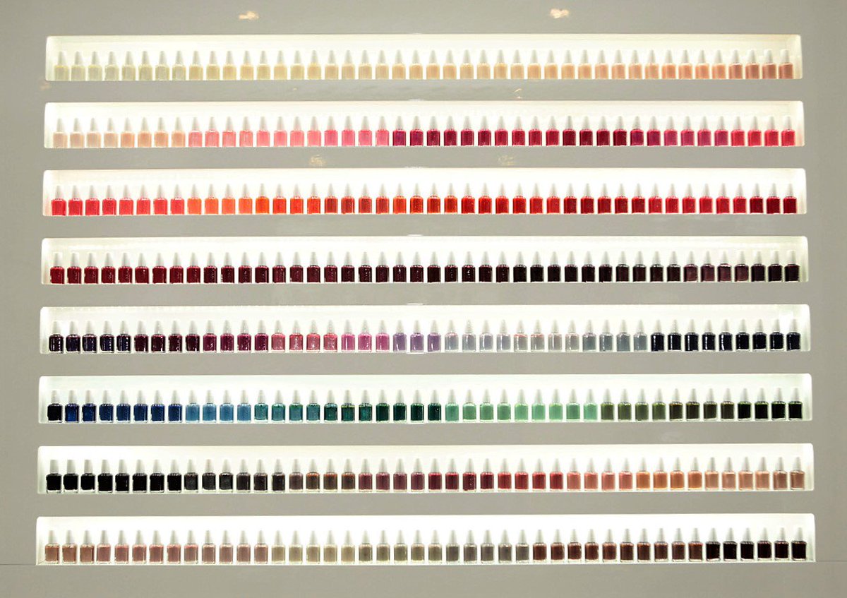 TheOriginal_Com's tweet photo. Las mejores *REBAJAS* en belleza te están esperando en @20mas3byessie 20% en color y #essiecare + 5% utensilios para tu manicura ¡Aprovecha! https://t.co/ILaM0F85Va