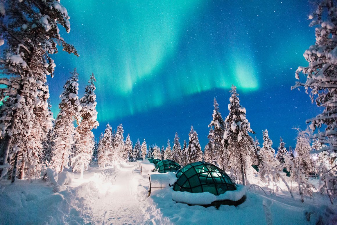 VogueFrance's tweet photo. See the spectacular Northern Lights in style this winter.
https://t.co/zriuGTkv7o https://t.co/U6ayFtQJLM