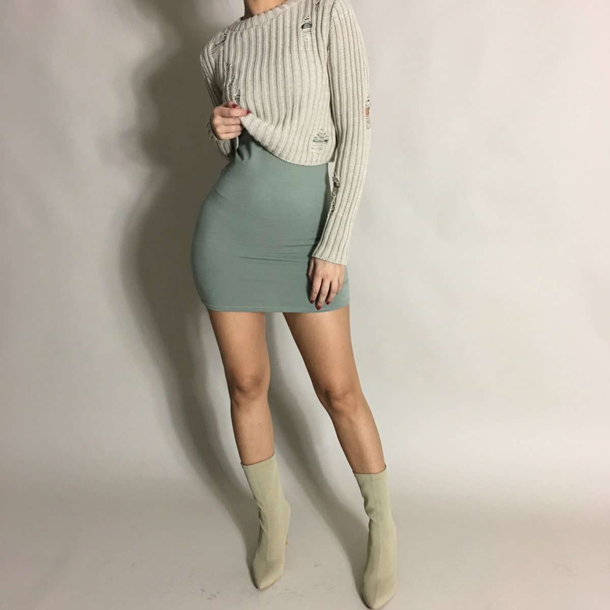 HOTMESSCLOTHES's tweet photo. Happy Fri-YAY! Start the weekend off right and snap up these #Baziic steals for £15 or less > https://t.co/X14lhVZIRh https://t.co/UIRbBVUqtp