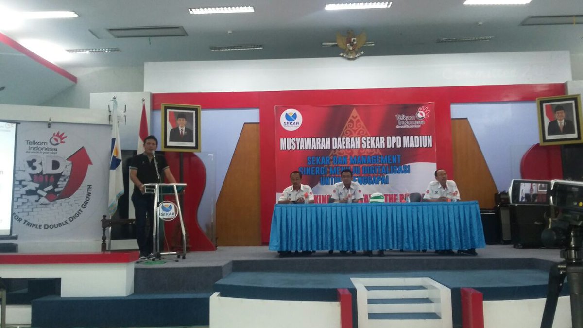 TakoPeang's tweet photo. @_funtastic5_ @TelkomMadiun #MNTREG5 Sambutan Ketua DPW Sekar Jatim pada Musda Sekar DPD Madiun (Pemiihan Ketua Sekar Witel Madiun). https://t.co/p2dRwfyjVd