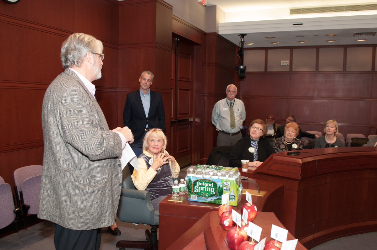 ARTConnecticut's tweet photo. Thank you @docpetit_art for meeting with CT's retired teachers https://t.co/GWzsX0idTZ