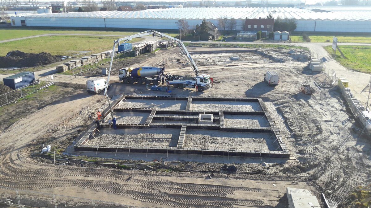 VanMierloBouw's tweet photo. Benieuwd naar bouw van Ibiza Plaza? #Hoogeland #Naaldwijk #appartementencomplexen Wij hebben een kijkje genomen.. https://t.co/ZCA0yhjQfM https://t.co/PKWODHEqoR