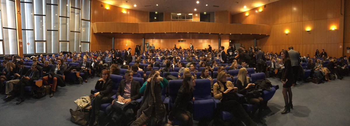 Samuel_Lafont's tweet photo. Installation en GA de tous les MS @essec pour poursuivre la Digital Week Competition. #essec #esseb #essecDWC https://t.co/dgaBOkxSQt