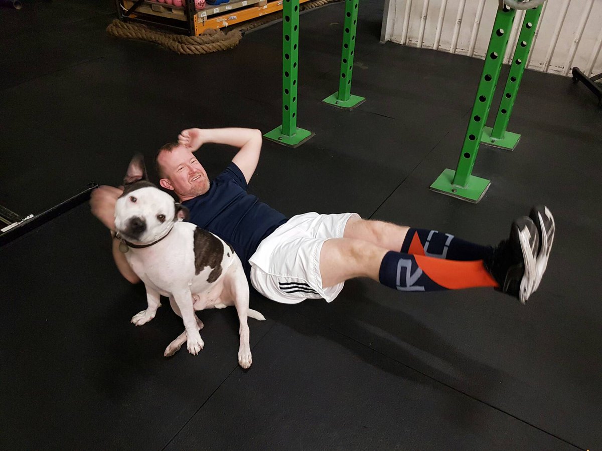 CFCLBox's tweet image. Coach Bronson approves of your hollow body position