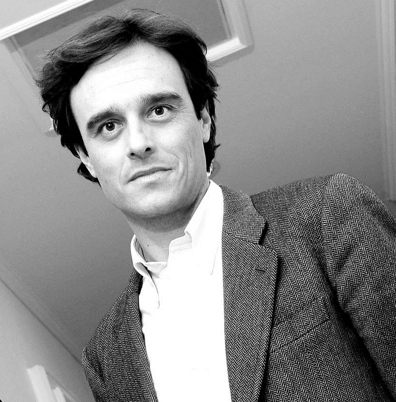 Modadivas's tweet image. Emanuele Farneti as @vogue_italia and L'Uomo Vogue Editor-in-Chief
modadivas.com/Magazine/Defau…