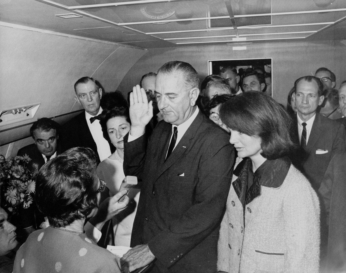 MarinerJamesK's tweet photo. With the inauguration today, here's a look at the past! 

https://t.co/3PSRL8YkGJ https://t.co/ITCfBiqQH1