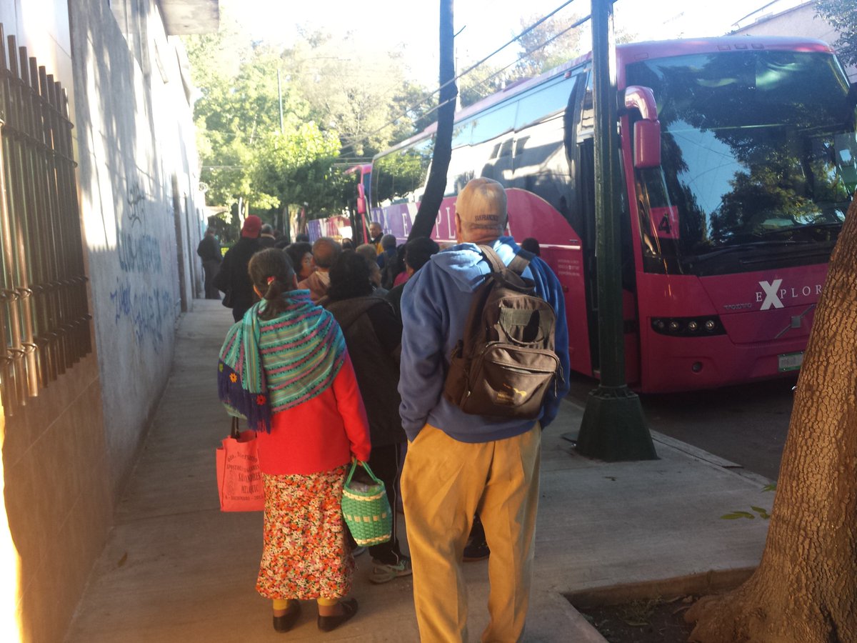 captralirCDMX's tweet photo. La primera excursión del año de los pensionados y jubilados de la CAPTRALIR! https://t.co/aGYmimaZoV
