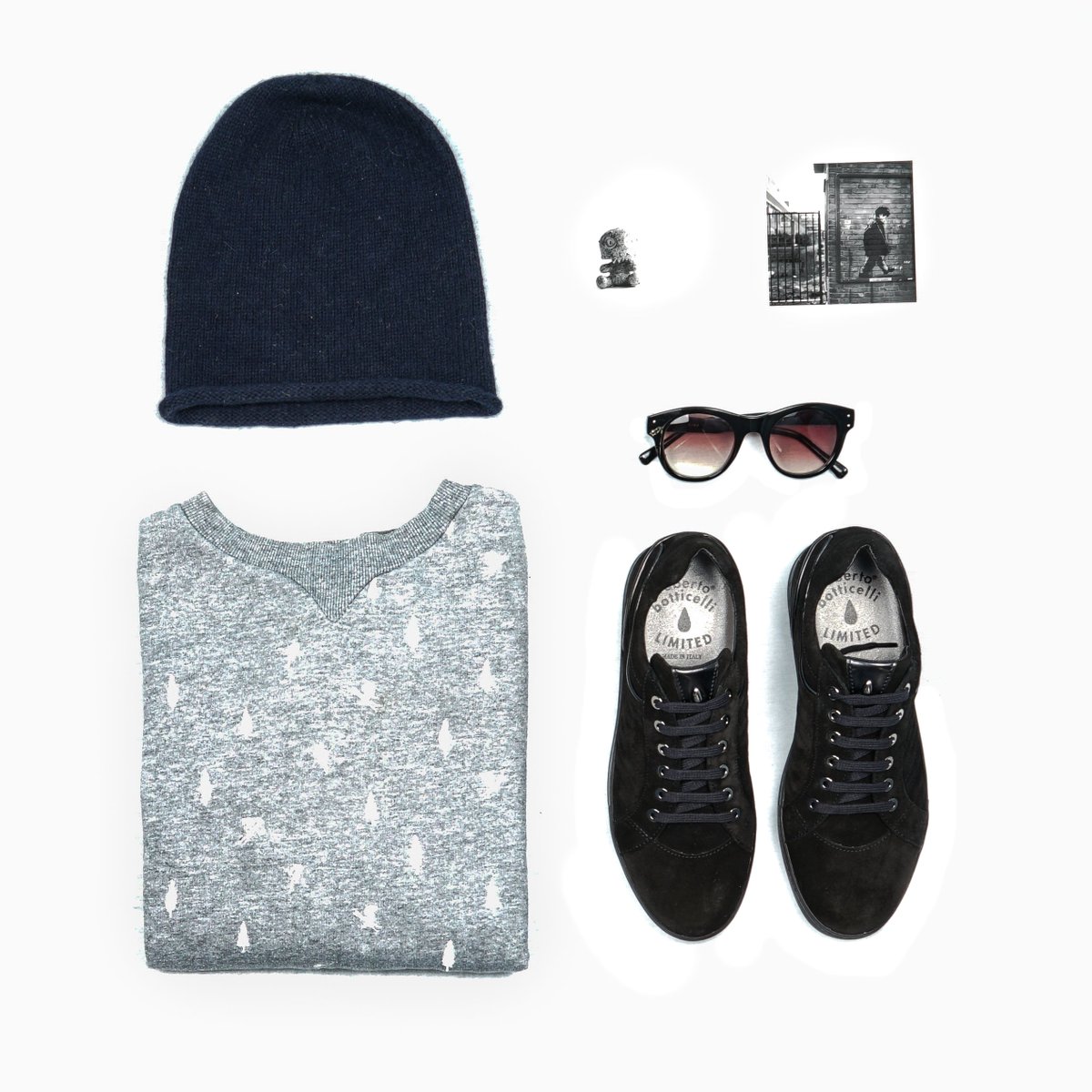 botticelli_nl's tweet photo. Sweater? check! Beanie? check? Sneakers? CHECK! Winter outfit on fleek!
#robertobotticelli #outfitoftheday #ootd #flatlay #inspiration https://t.co/4BriXKOj00