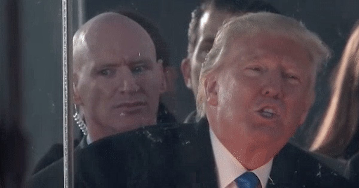 Taahakhalid's tweet photo. Secret service guy is wondering what’s happened to his life https://t.co/jrkol2acoG #Inauguration #Inauguration_2017 https://t.co/0LrQA2mkdA