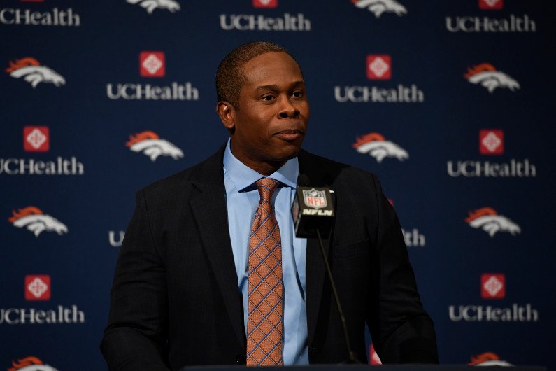 mitchellbyars's tweet photo. I went on @SBNationRadio yesterday to talk about our story on the Vance Joseph sexual assault allegations: https://t.co/S2xhx0ZxFJ #Broncos https://t.co/t8utAt10Gm