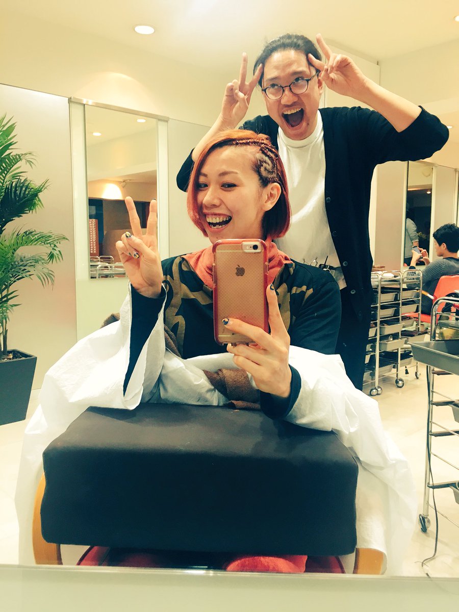 utageguruma's tweet photo. New hair☆
紅いスワロフスキーを埋め込んでもらいました。
西新宿のRio-B良心的値段で上手!
お気にいり( ^皿^ )
#コーンロウ #初体験 #poledancer #赤毛 #RioB #安い #担当さん楽しい #二丁目系 https://t.co/AxVSyKfKNL