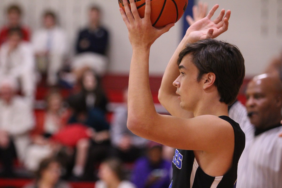 scs_yearbook's tweet photo. Come out tonight to the Snelson Gym &amp; watch the boys and girls basketball team! Girls play @ 4:30 and 6:00 and the boys play @ 7:30. https://t.co/DTueBA8Qfk