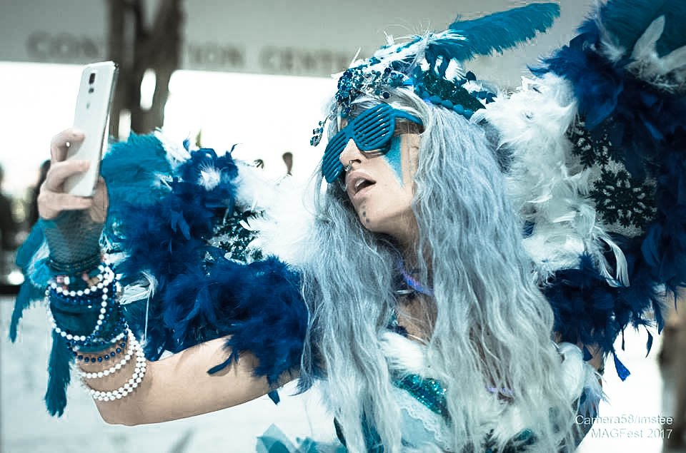 FallenMoonCos's tweet photo. Ay ay Rave Articuno! #Pokemon #Rave #LegendaryBird #Selfie #magfest2017 
Original photo by Camera 58 [color edit: me] https://t.co/YXK32xu4Ol