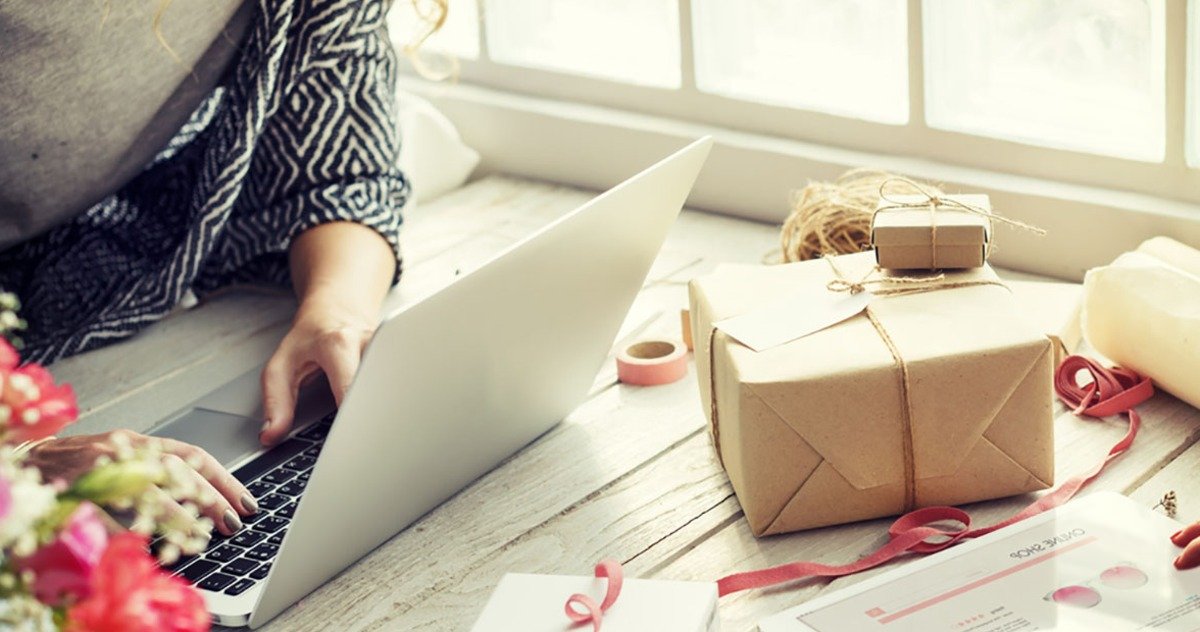 go2imprints's tweet photo. Do you appreciate your customers? Show them! 13 thoughtful gift ideas:  https://t.co/6EnjMYvlyc https://t.co/4zCt7S3dBv
