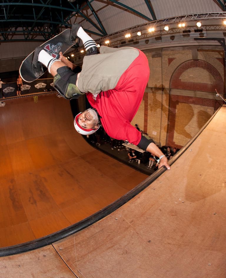 Sidewalkmag's tweet photo. We caught up with @stevecaballero in Berlin to chat longevity, loyalty and the #chinramp ๐๐ปhttps://t.co/S6OHACfo4S๐๐ป @vansskate #stevecab https://t.co/5b9BLXObfU