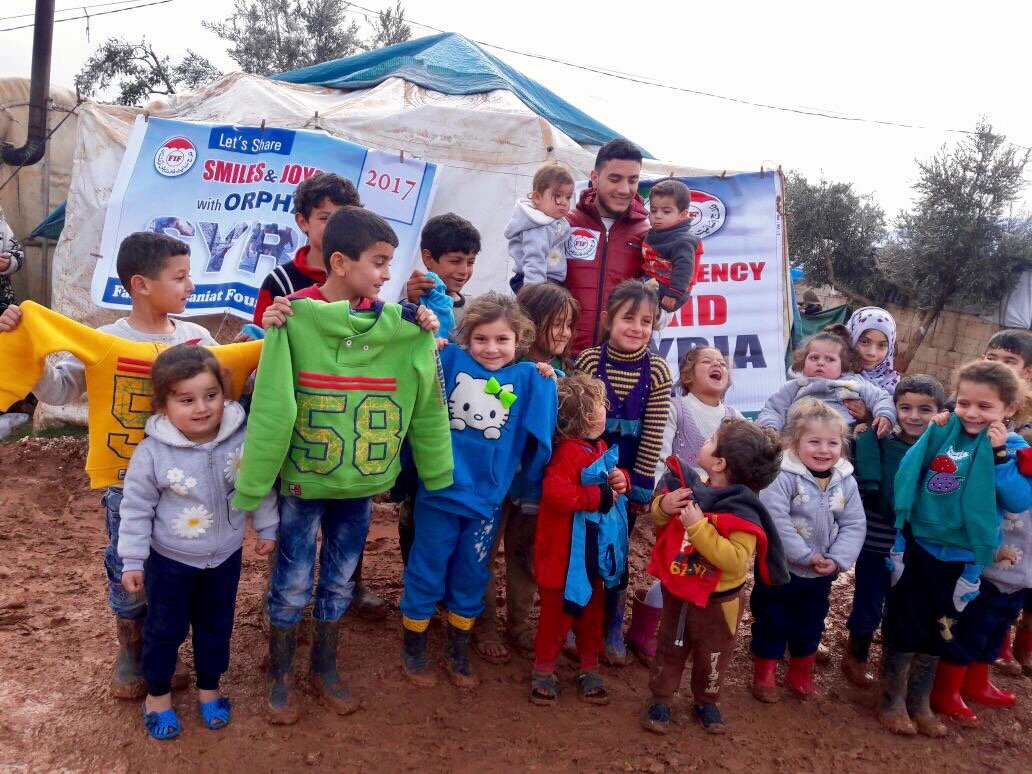 MubasharChahal's tweet photo. 100 languages in the world, but kindness speaks louder.

#FIFinSyria  #WinterPackage #BeyondBorders https://t.co/swdYpLZe36