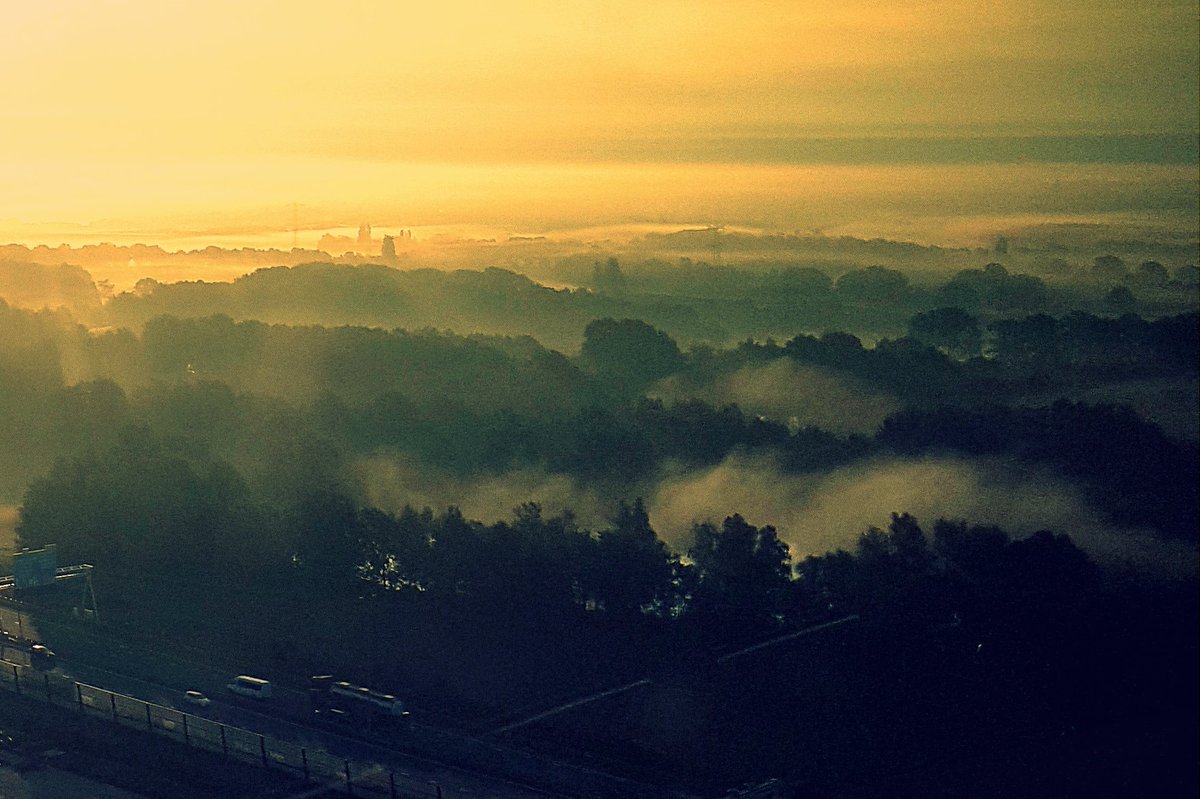 .<a href="/PaulRaats/">Studio Paul Raats</a> <a href="/ASMLcompany/">ASML</a> <a href="/gem_Eindhoven/">gemeente Eindhoven</a> <a href="/hightechcampus/">High Tech Campus</a> <a href="/Brainport_regio/">Brainport Regional</a> Mornings are also spectacular here (view from ASML towards Waalre)