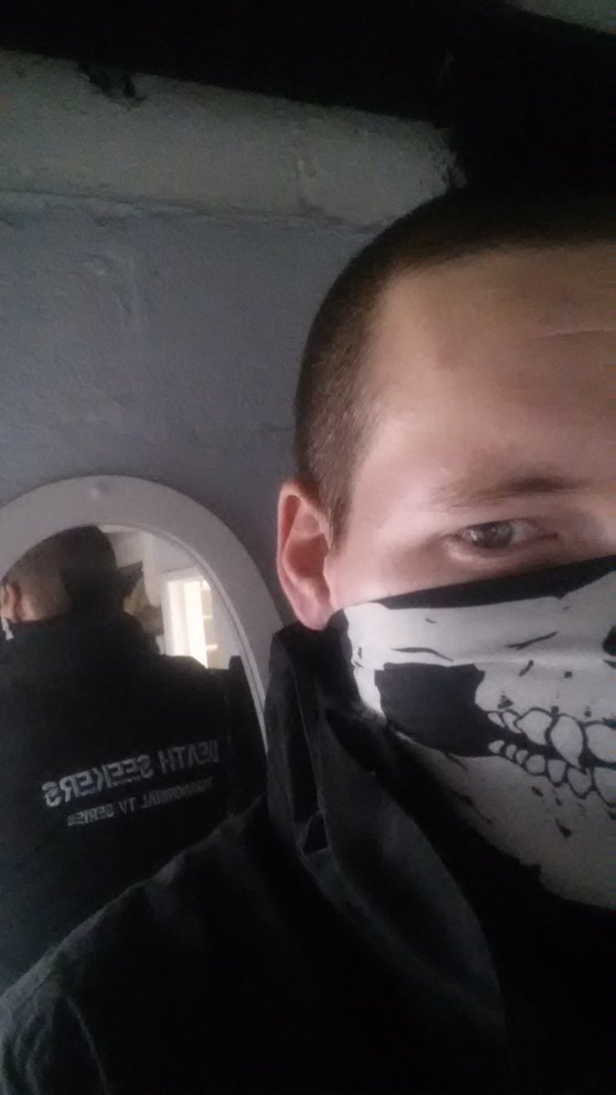 ProvingDemons's tweet image. hehe just the right fit, my new death seekers team jacket!