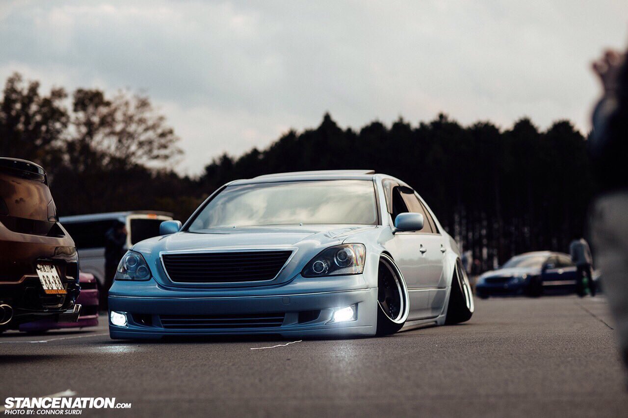 Kazu かっこいいと思う人の車を勝手に晒すとrtされてフォロワーがふえるらしい 流行りに乗ってみる 同車種限定で 絶対的トータルバランスのセルシオ 絶対的車高短のセルシオ 共通して思うのは圧倒的オーラと存在感 Kazu かっこいいと思う人の車を勝手に晒すとrtされてフォロワーがふえるらしい 流行りに乗ってみる 同車種限定で 絶対的トータルバランスのセルシオ 絶対的車高短のセルシオ 共通して思うのは圧倒的オーラと存在感